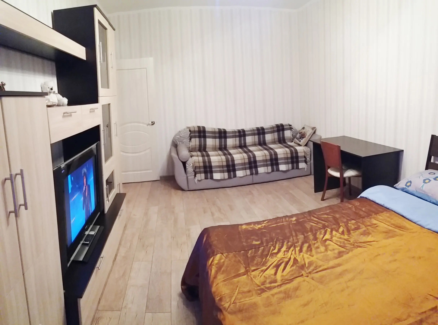 V Spb Na Kremenchugskaja 9k1 Apartments