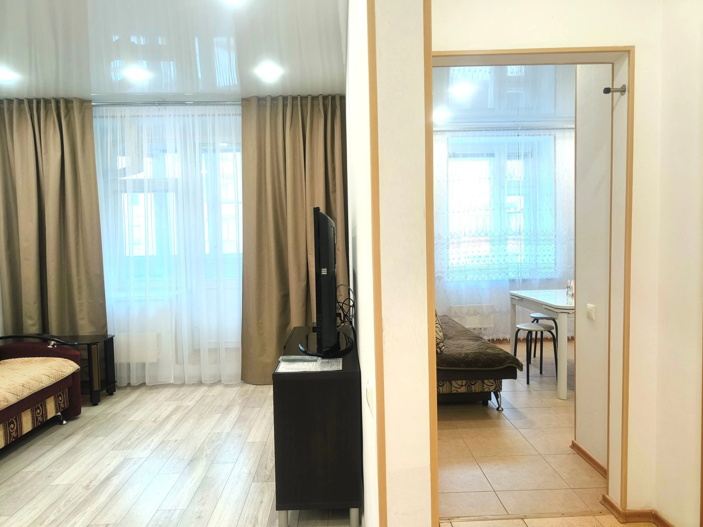 Апартаменты Grand SW apartment. Просторные апартаменты в центре города до 7 гостей