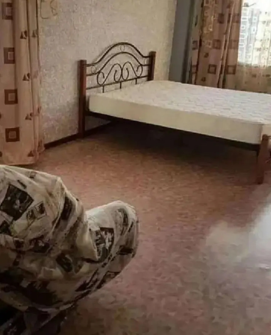 Апартаменты Розы Люксембург, 9