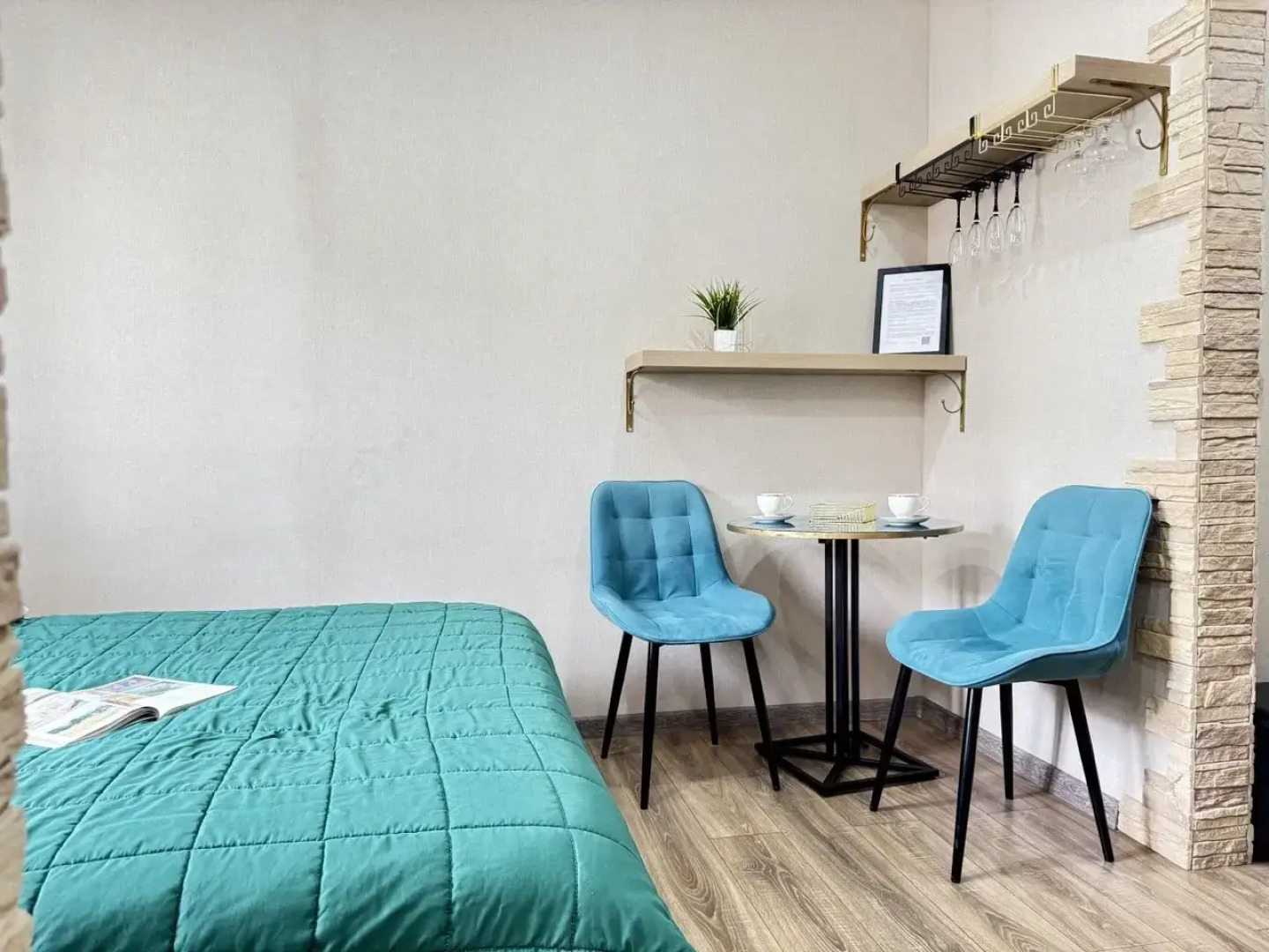 Квартира Яркая Студия на Улице Университетская Набережная 62