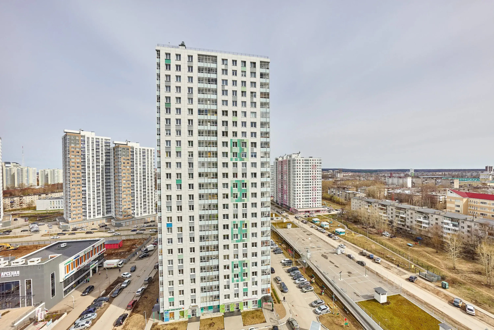 Апартаменты Современная Евродвушка в новом доме на 14 этаже