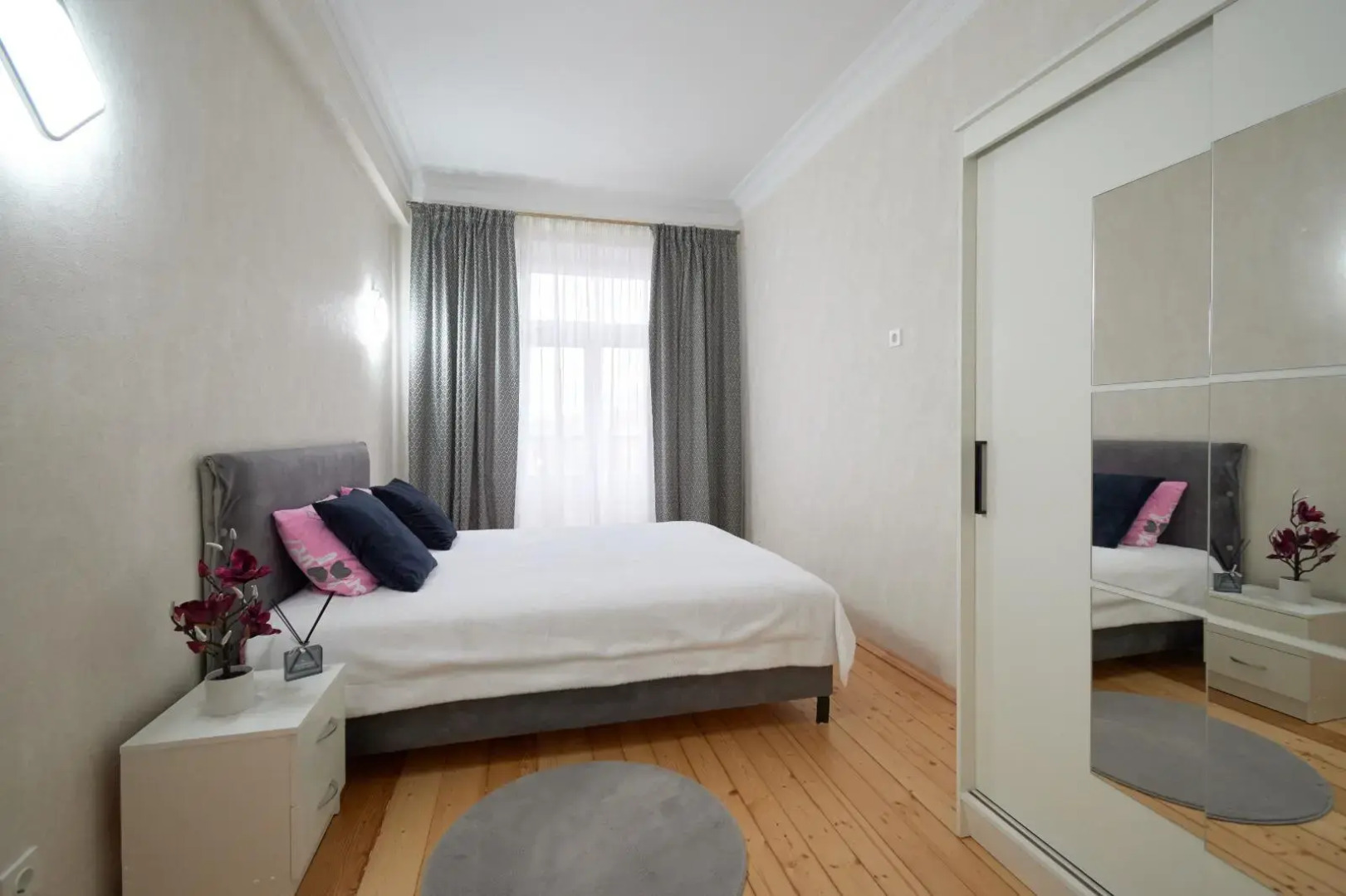 Апартаменты Apartment near train station