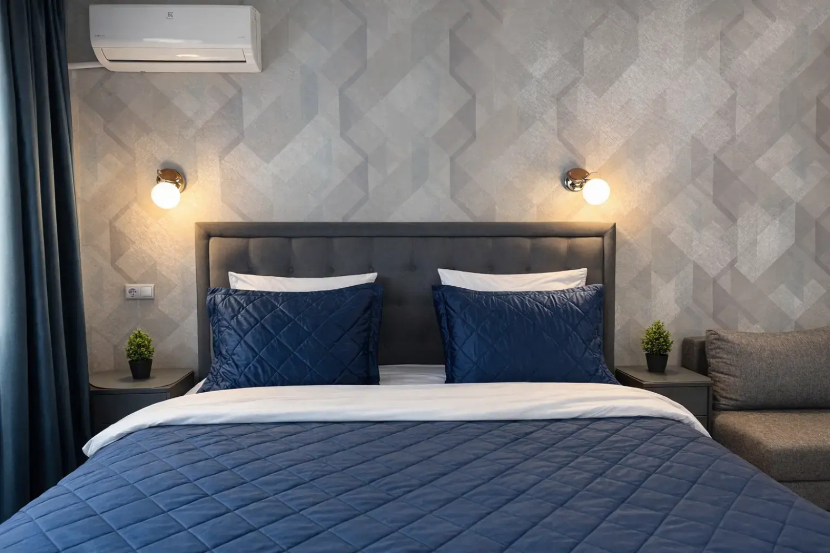 Апартаменты Платона кляты 27 ЖК Суворовский