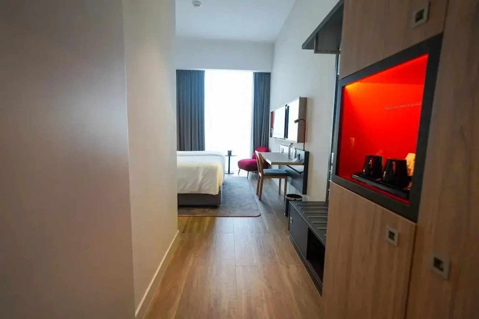 Отель IntercityHotel Dubai Jaddaf Waterfront