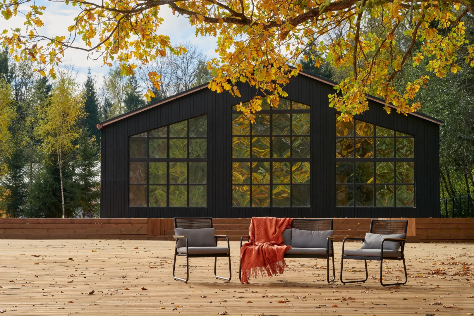 Отель Русские сезоны Эмбиент парк