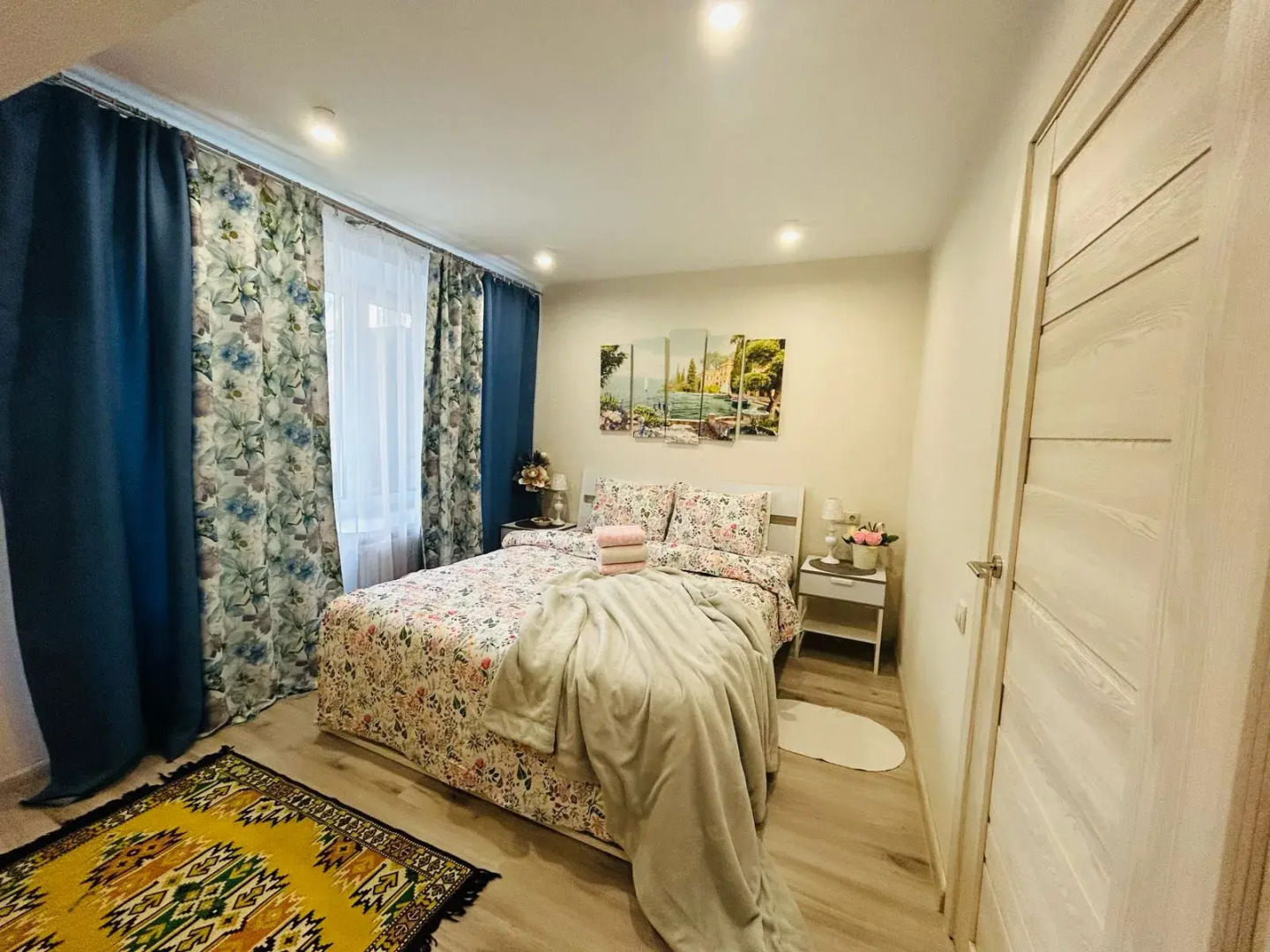 Квартира GoldApart Качалинская 9