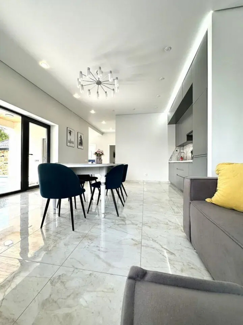 Частный дом на Лебединой