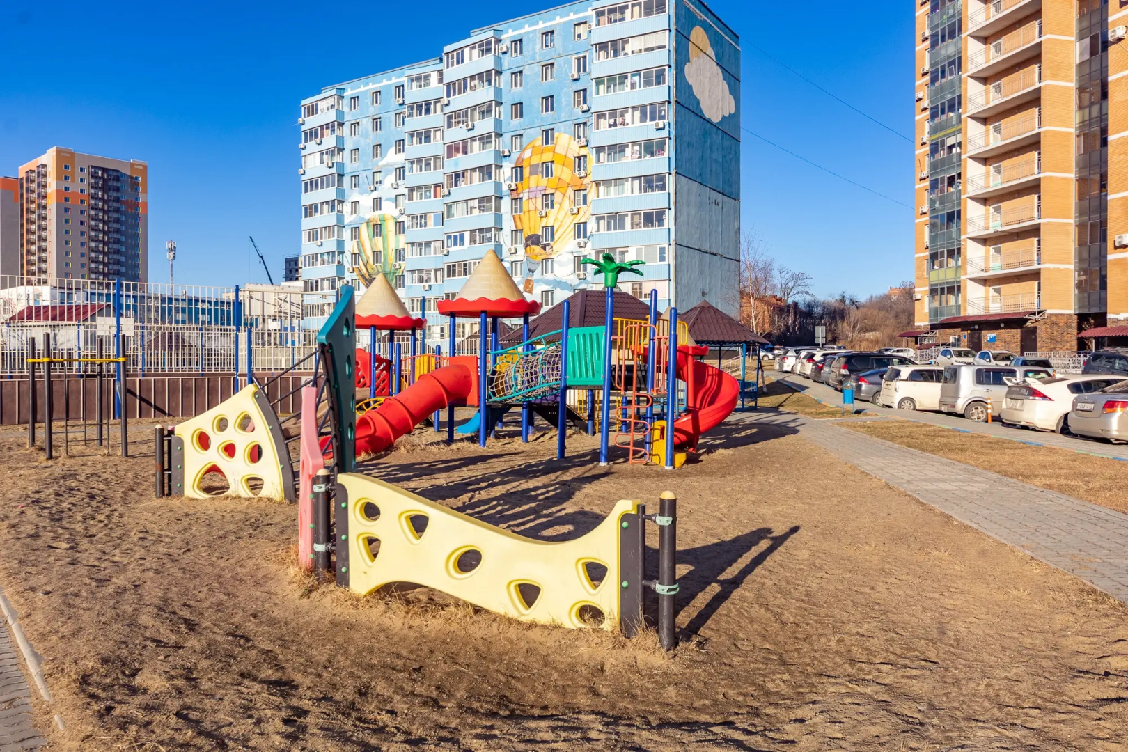 Квартира Уютная в центре города с шикарным видом, рядом Броско Молл