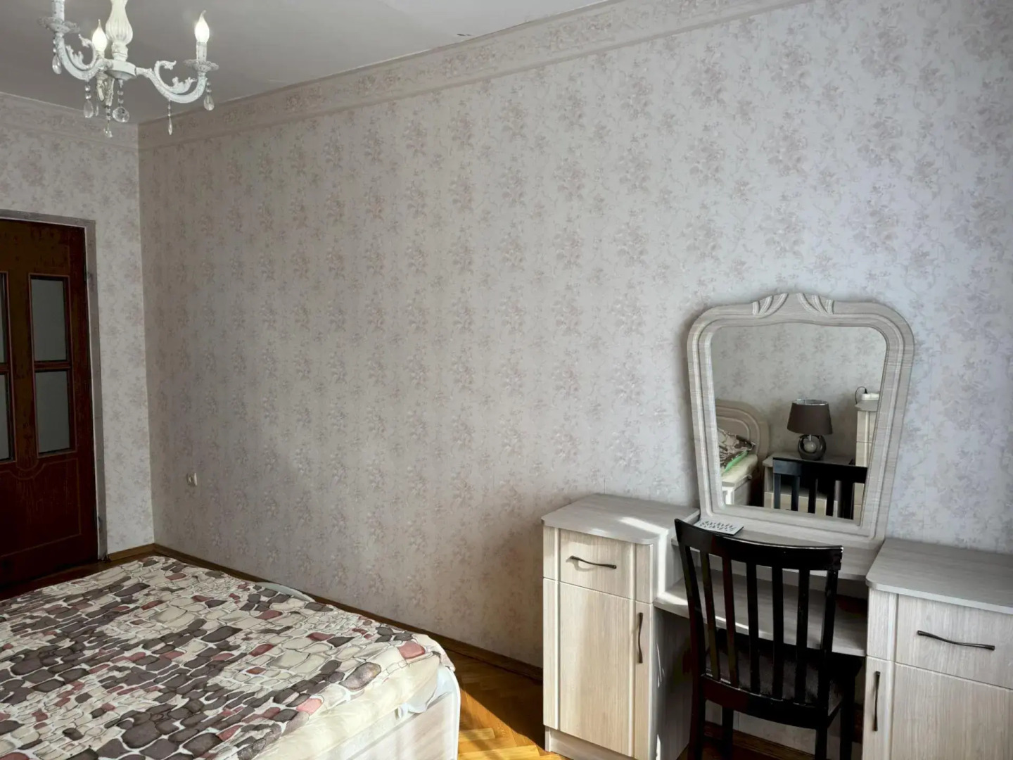 Квартира 476 4Комнатная в Центре с Балконом 7 Мин до Моря