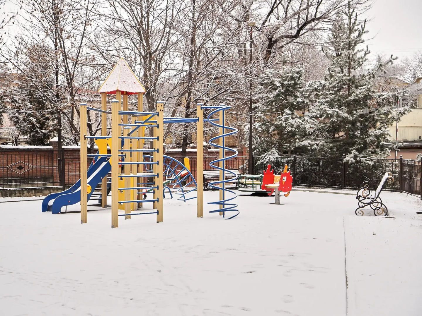 Апартаменты Шафран Ирины Савельевой - В центре у курортного бульвара - Закрытый двор