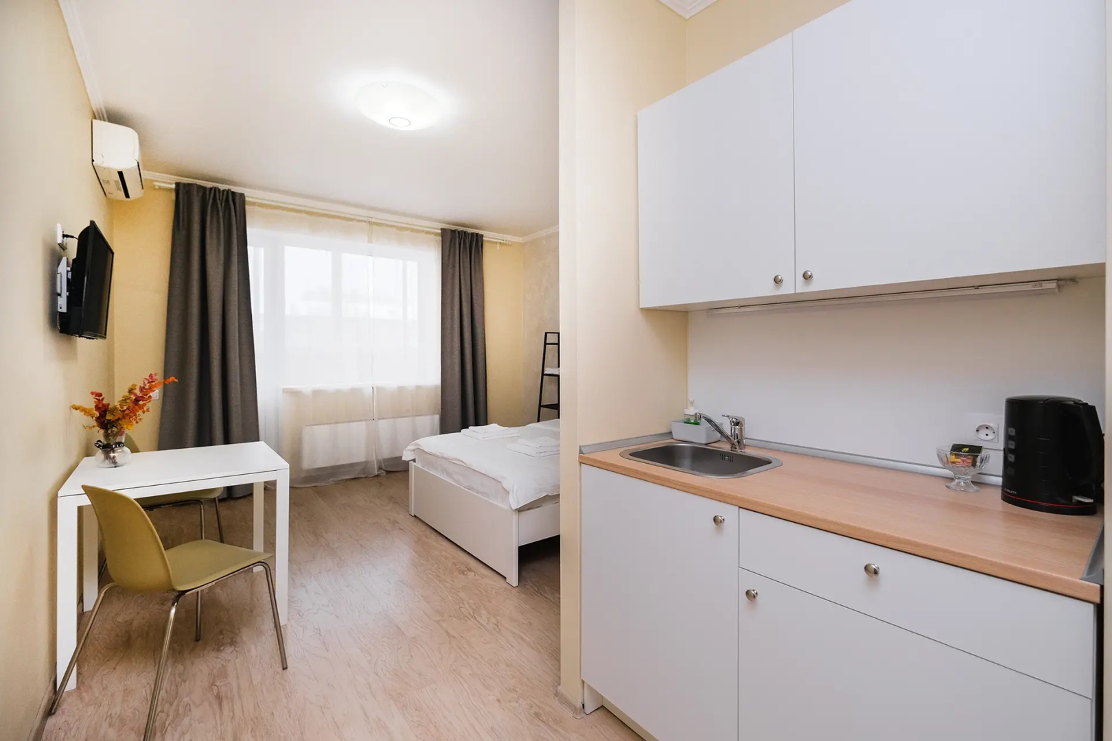 Апартаменты Домант Романова 60