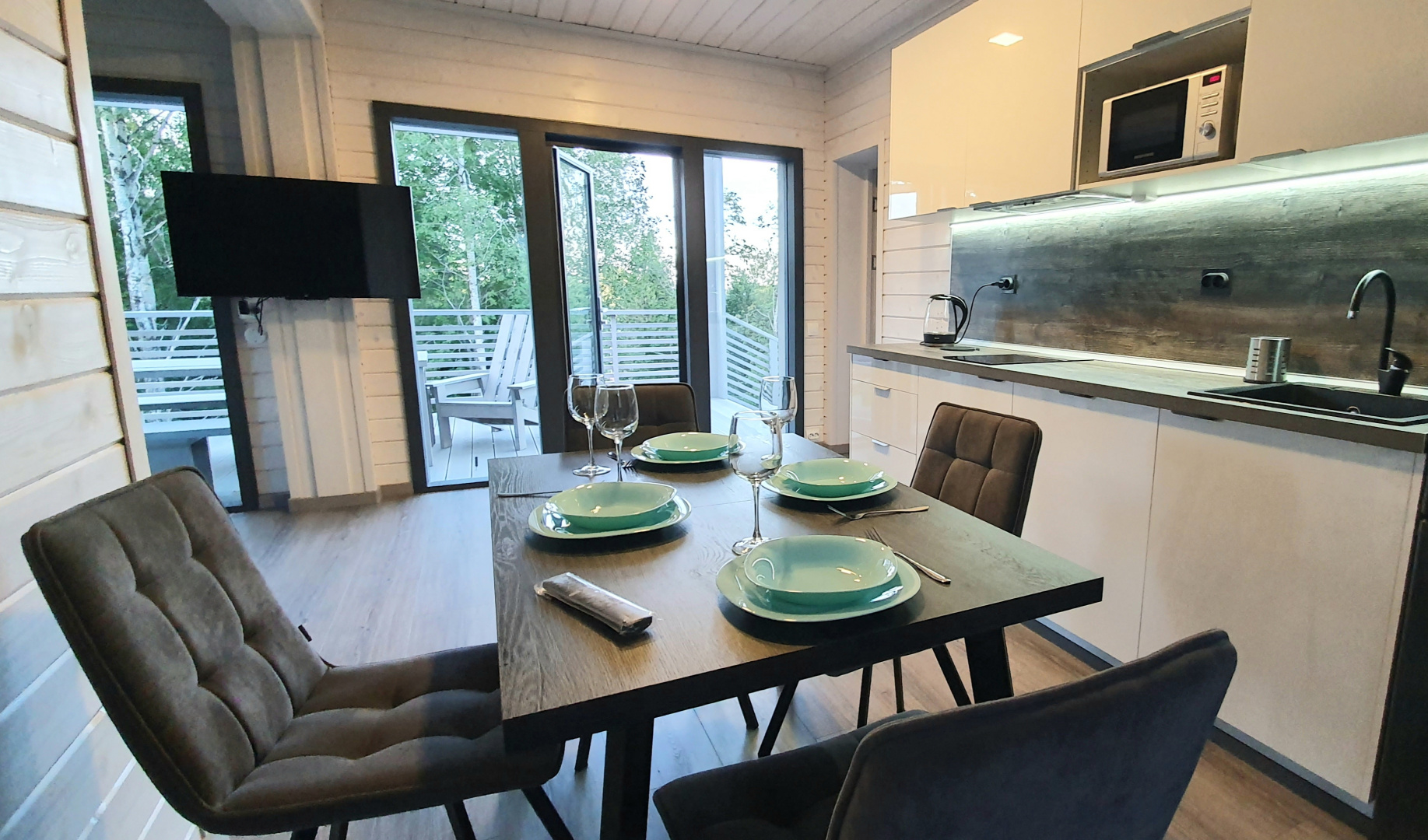 Коттедж Черничный Склон Silver House