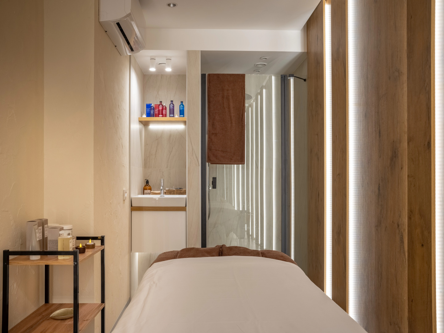 Отель Amber Shore Collection