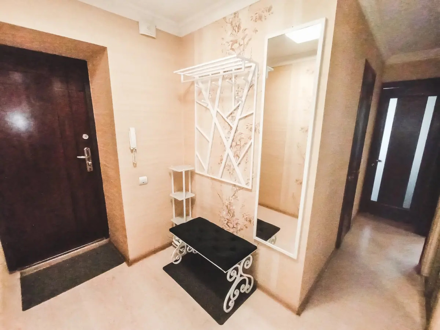 Апартаменты на площади Ленина