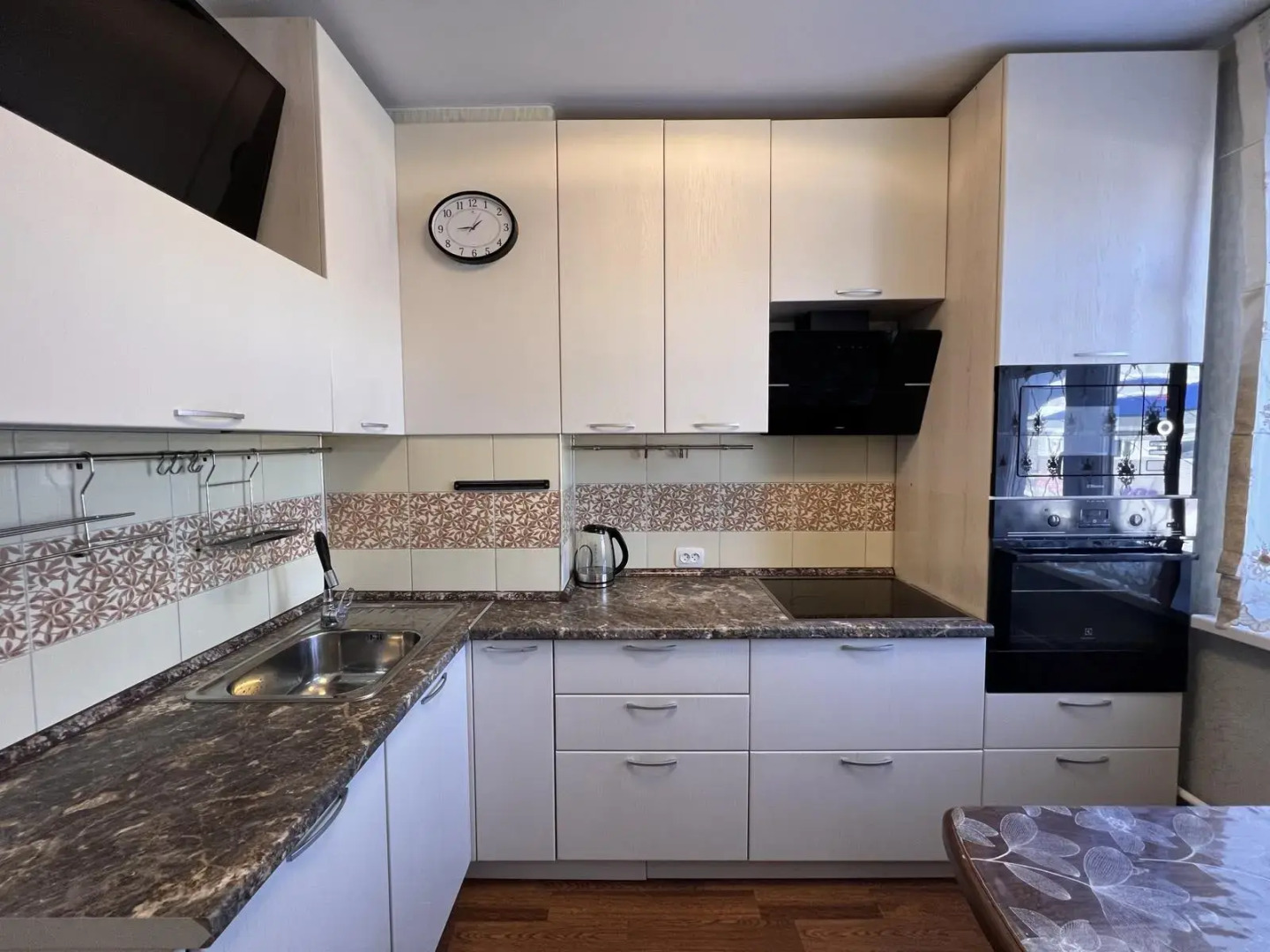 Квартира Двухкомнатная в Центре Ноябрьска