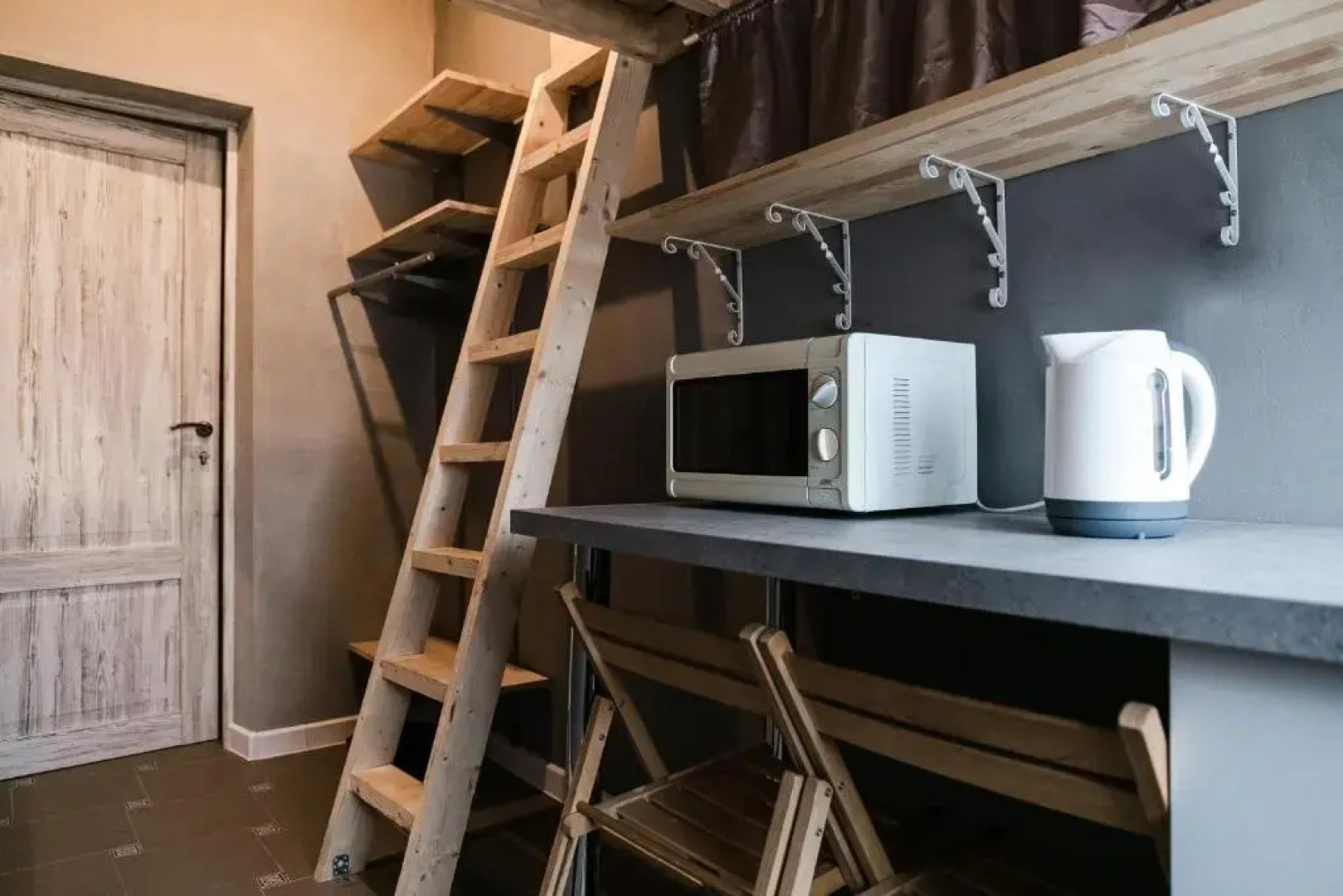 Гостевой дом с часами