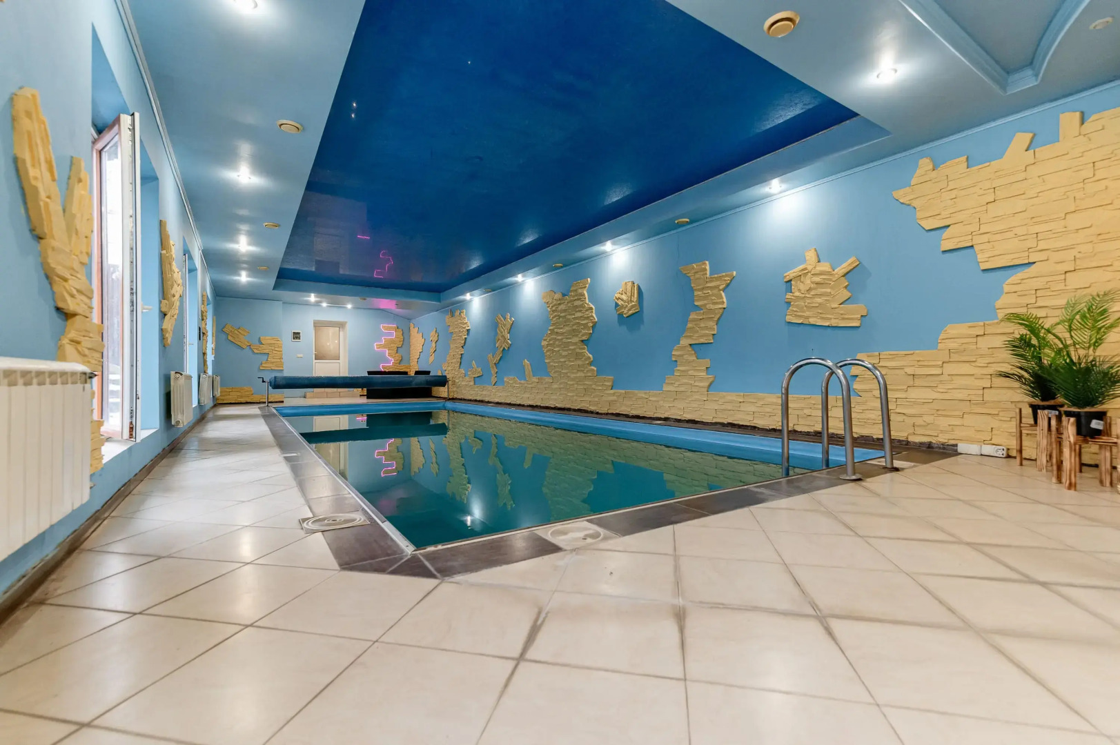 Частный Дом в Белеутово с Бассейном и Сауной