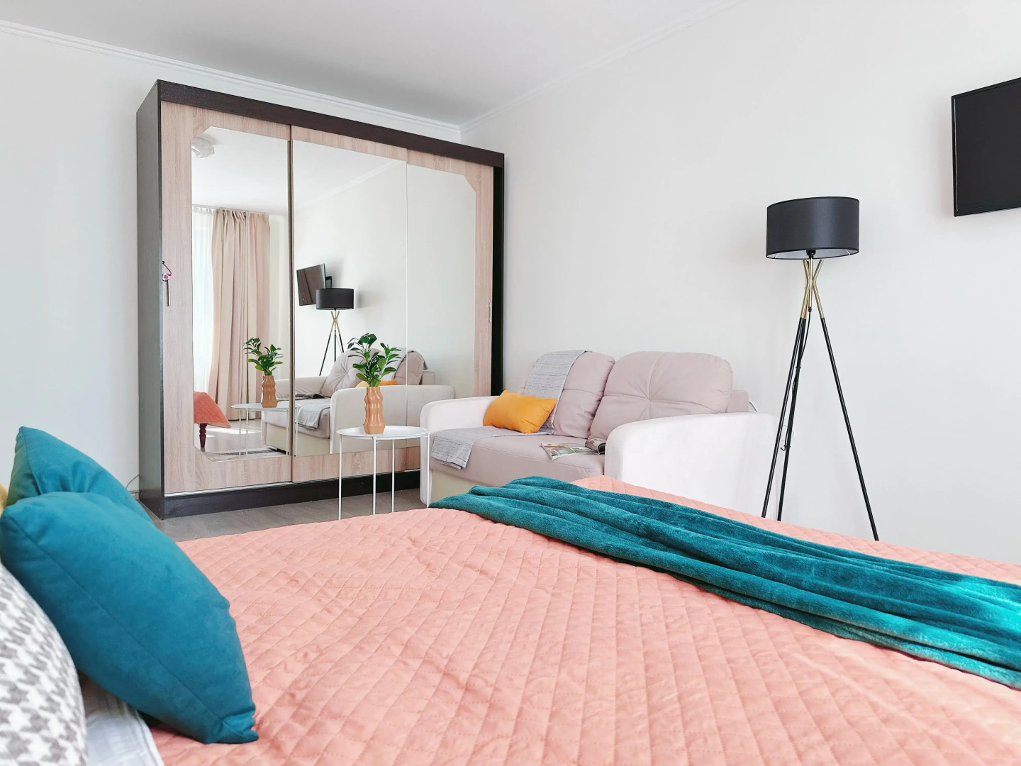 Квартира Однокомнатная Natali apart на метро Академика Янгеля