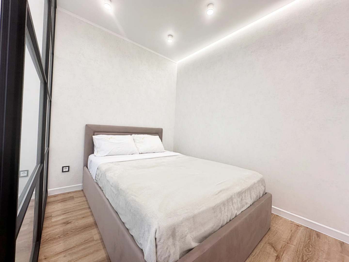 Апартаменты 1-к около ТЦ Парк Хаус