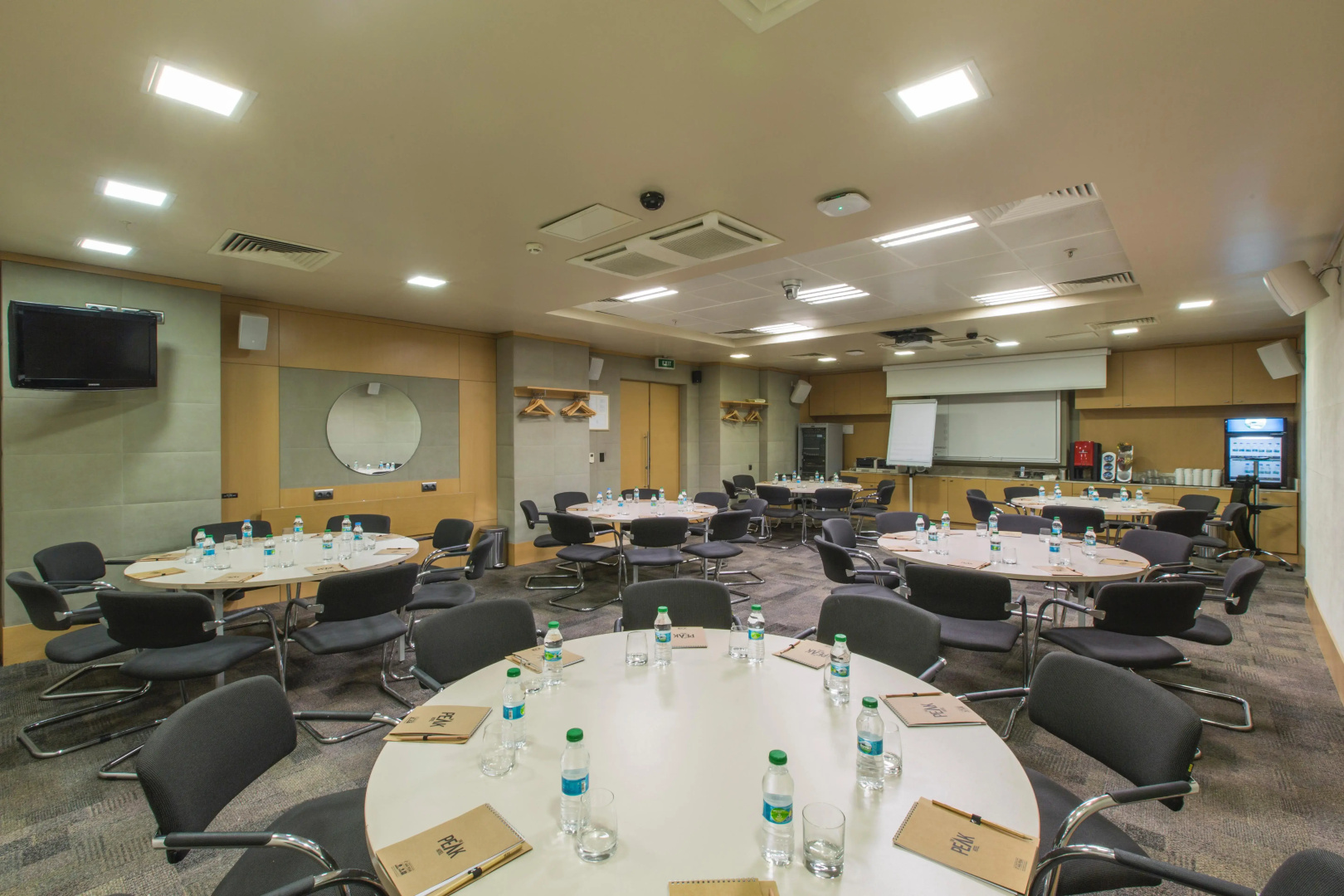 Отель Ramada by Wyndham Istanbul Pera