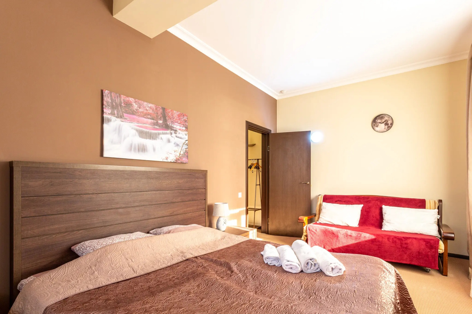 Квартира Номер в Отеле с Балконом Шикарным Видом на Горы