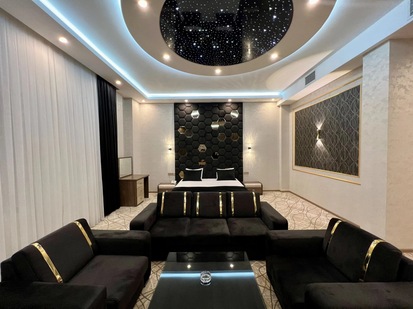 Отель Royal Mansion