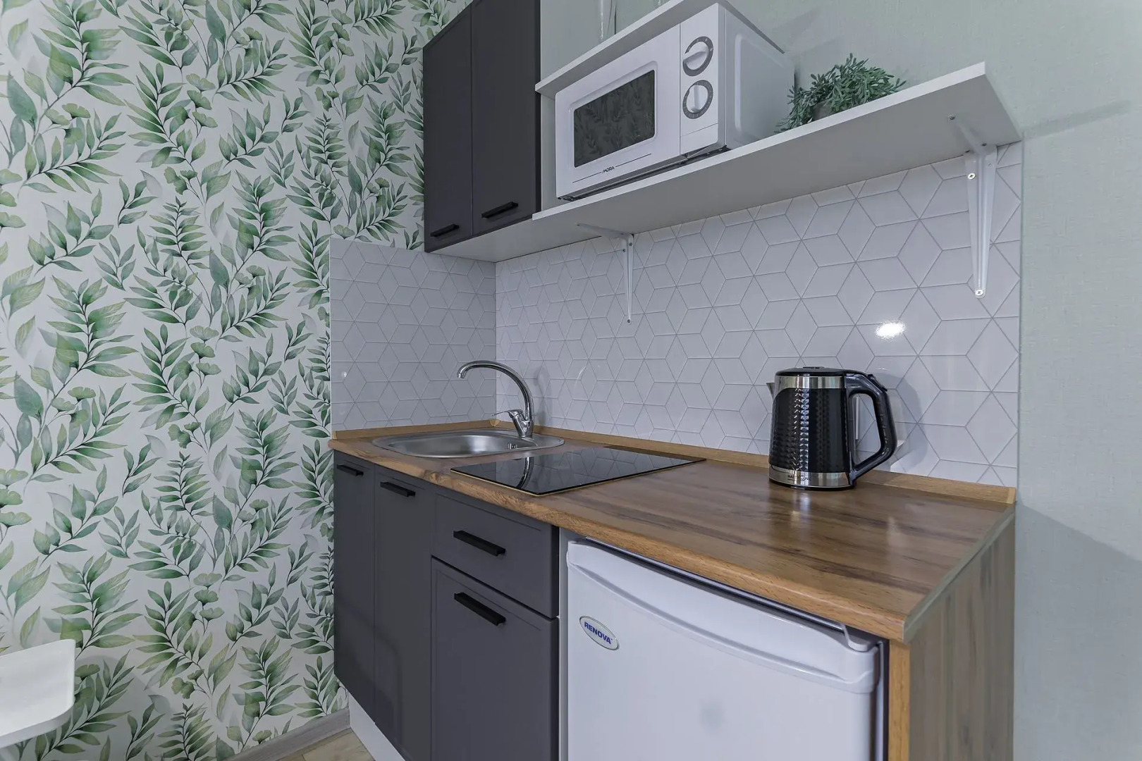 Квартира студия на Бурнаковской 97