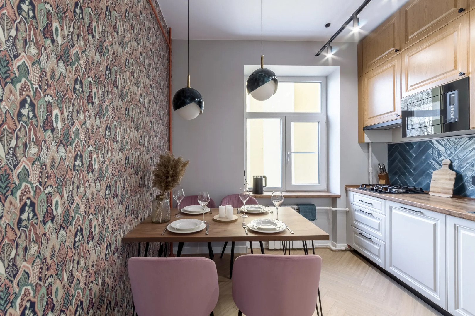 Квартира Lovely Apartment with the View on the Park and the Church