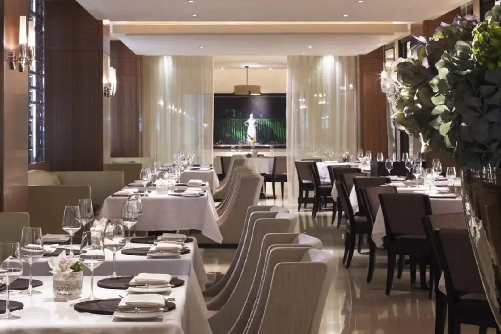 Гостиница Four Seasons Hotel Moscow