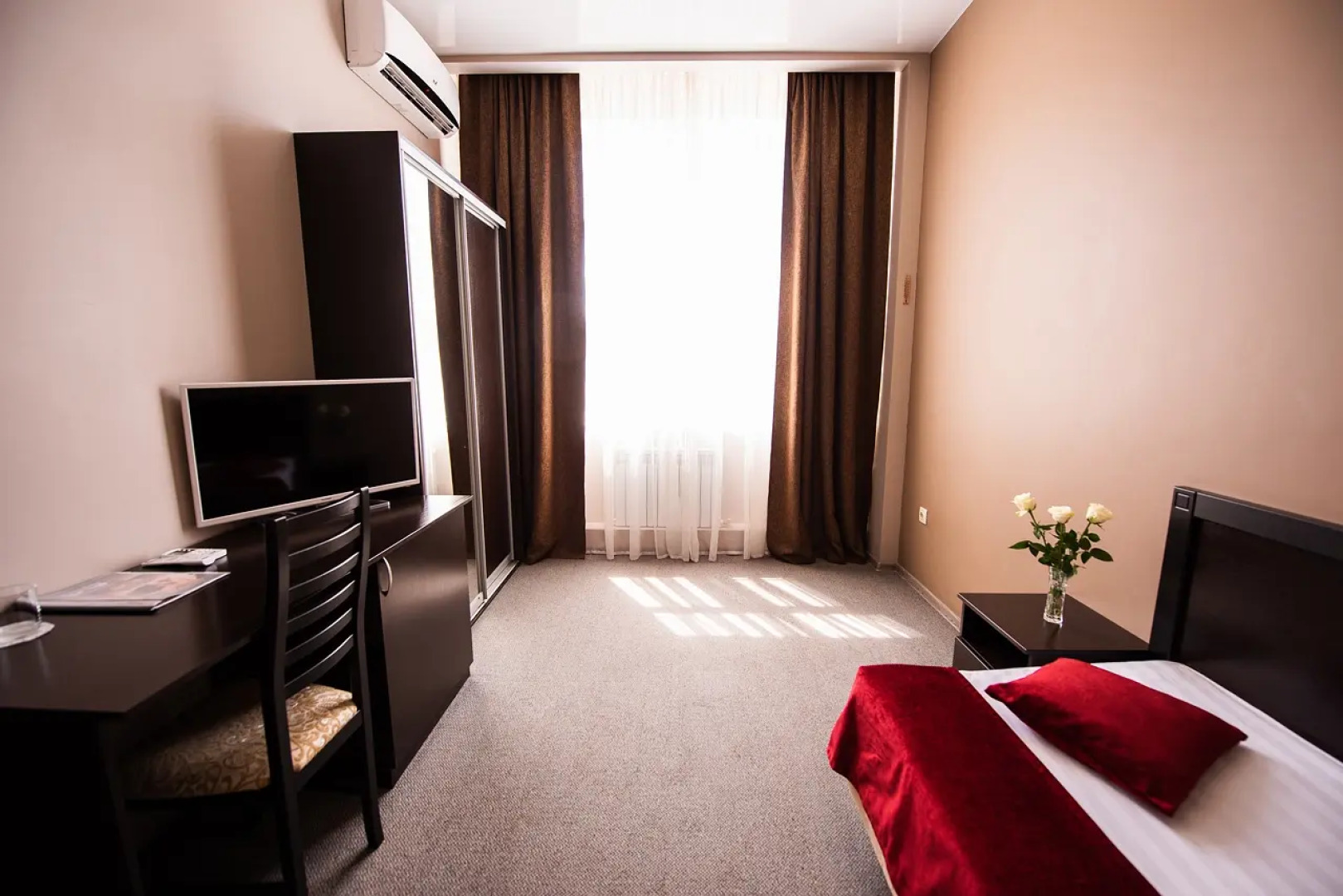 Отель Белая Акация