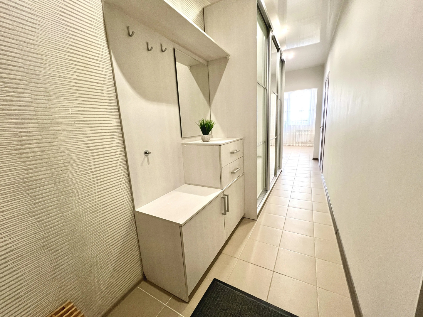 Уютные Апартаменты в ЖК Радужный Люкс (ул. Солнечная 18)