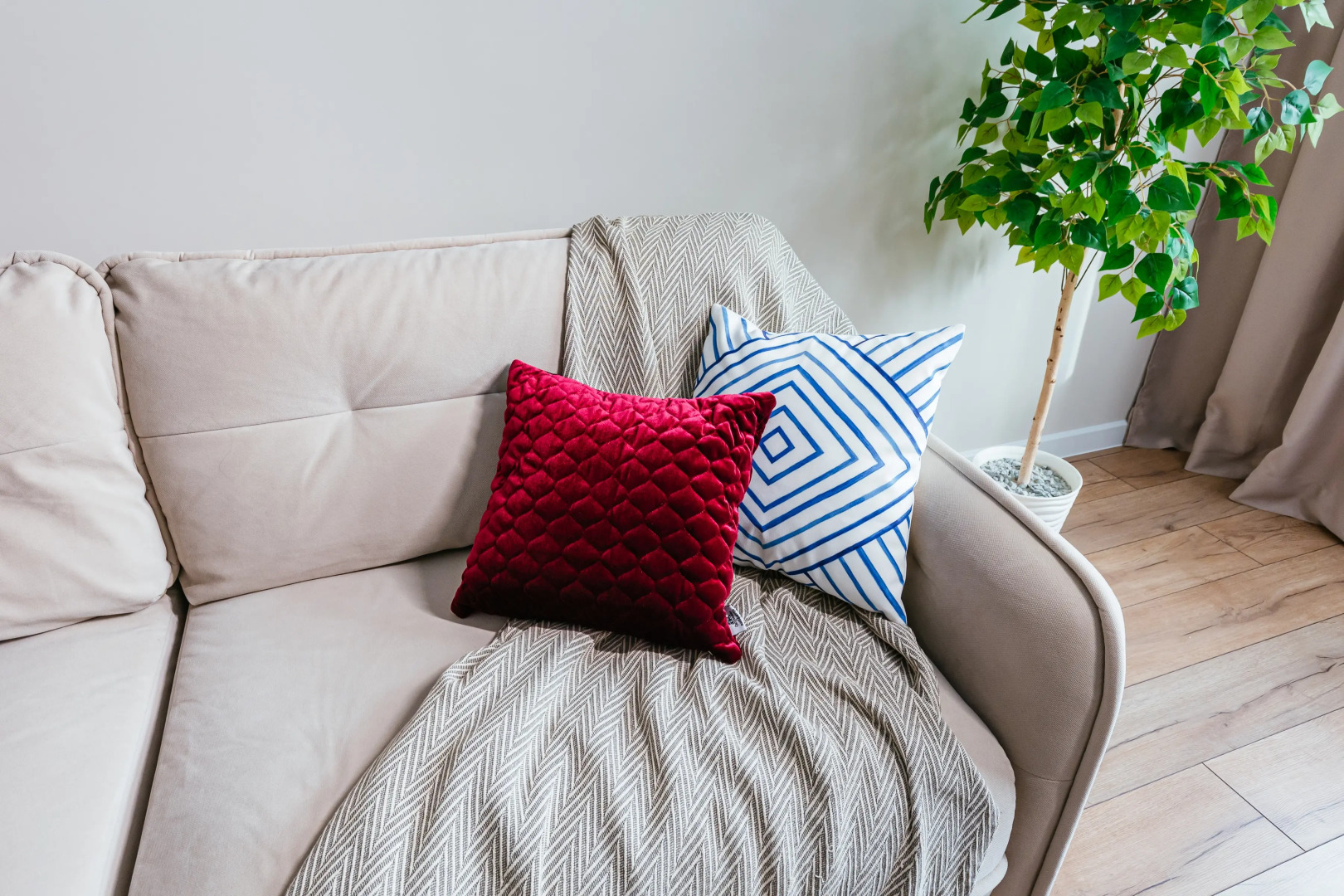 Апартаменты ROOM TOUR в историческом центре Тюмени