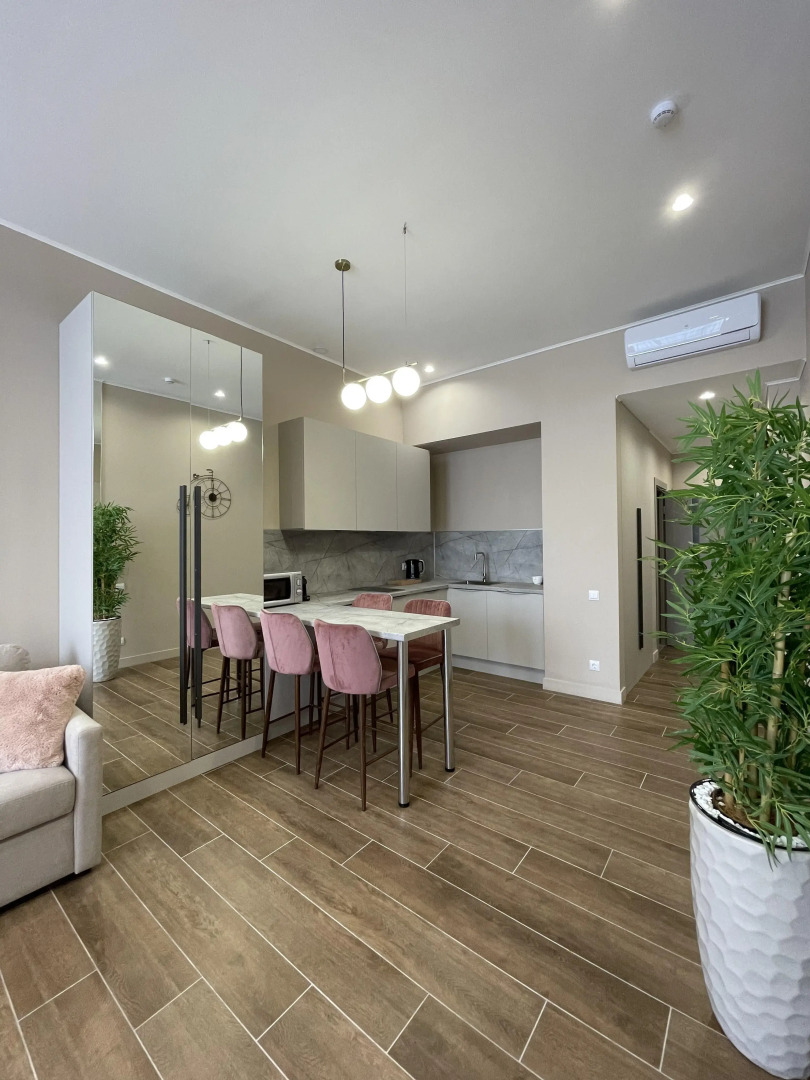 Апартаменты на Навагинской 2