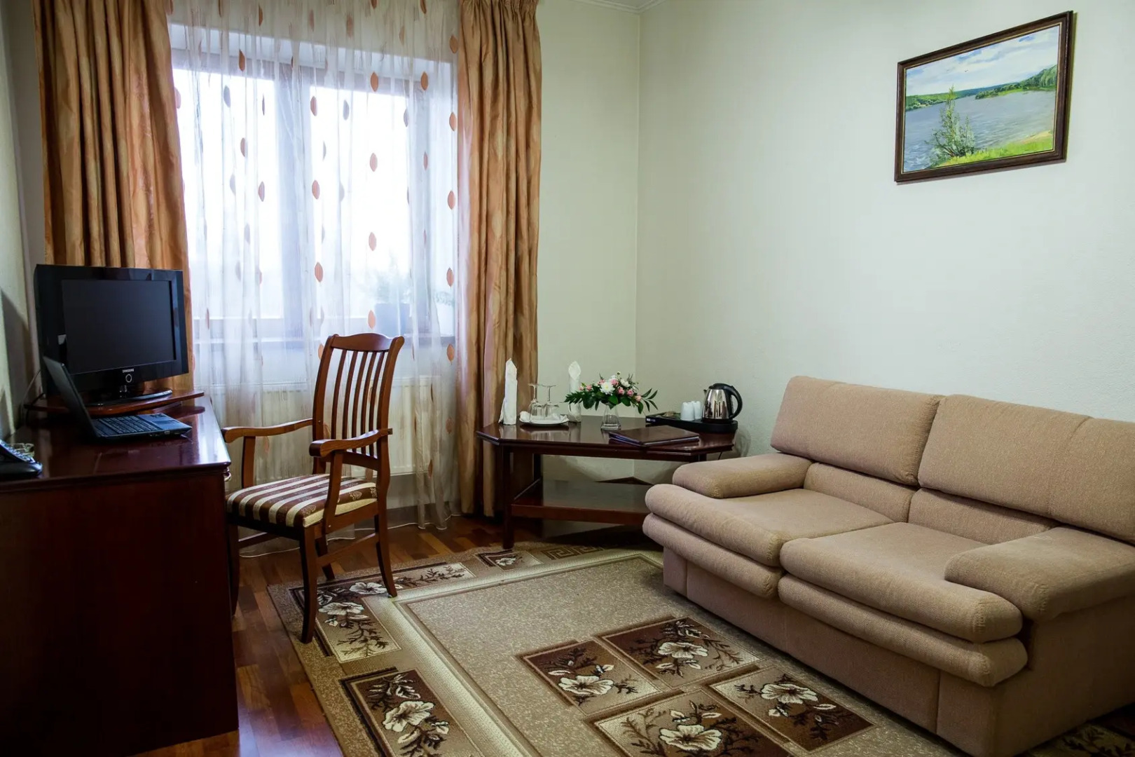 Отель 40-й Меридиан Яхт-клуб