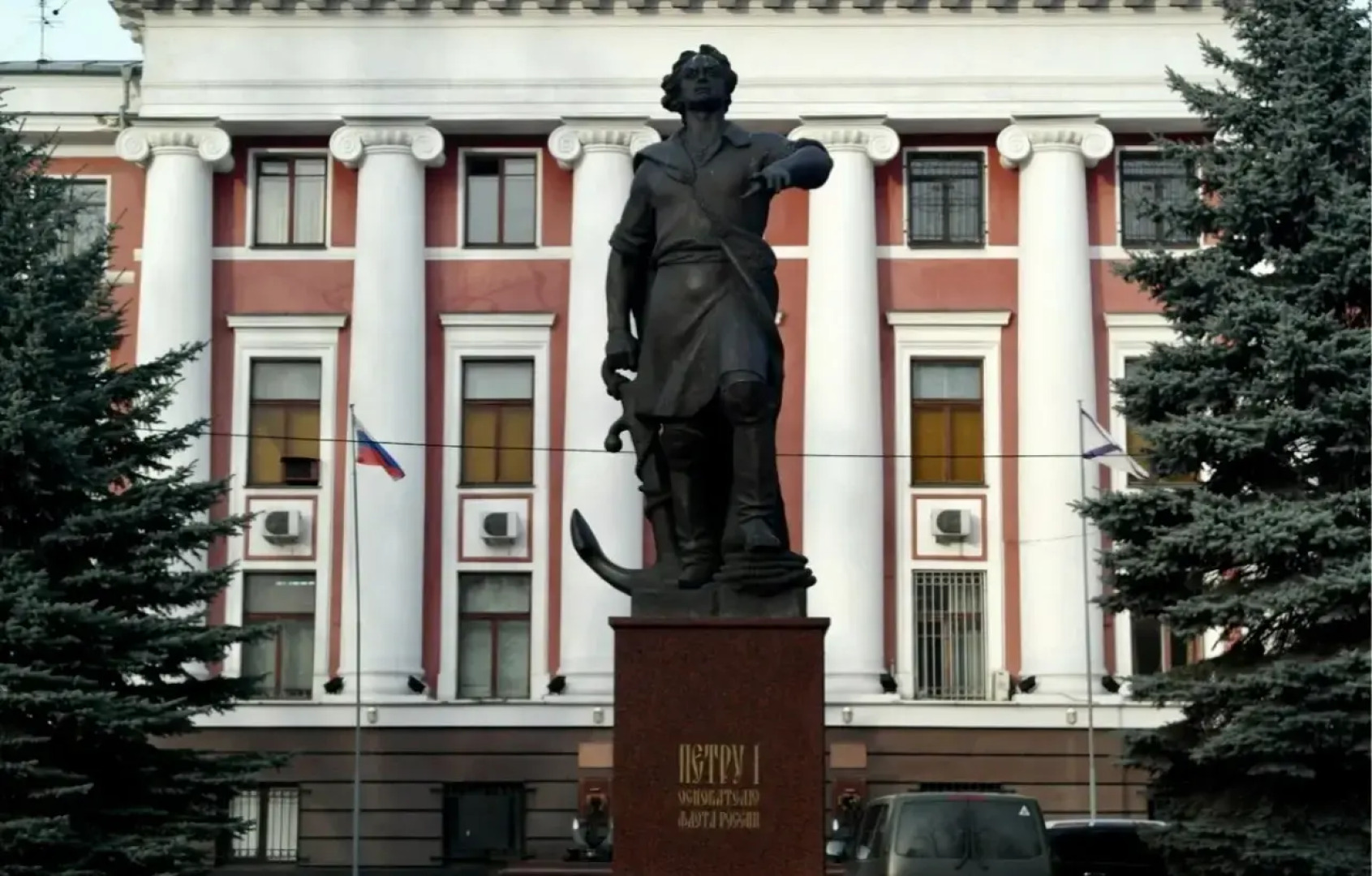 Апартаменты на площади Победы