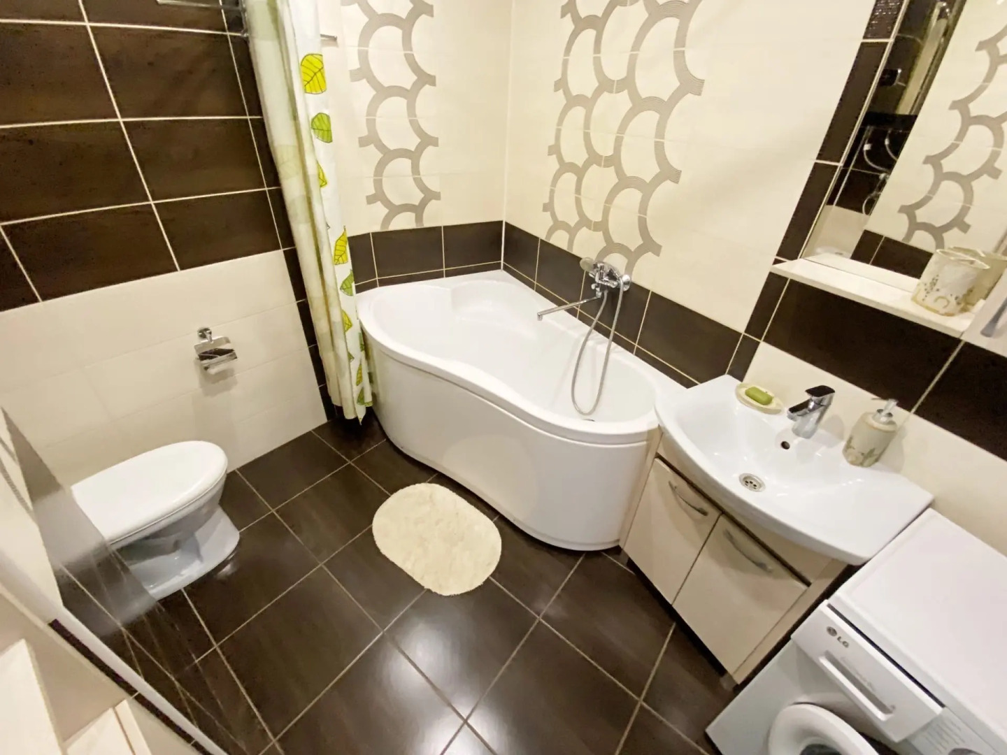 Квартира 3-к Квартира на Октябрьском Проезде 18