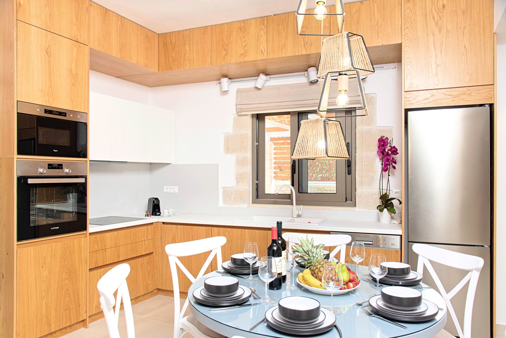 Вилла Blue Lake Heated Pool