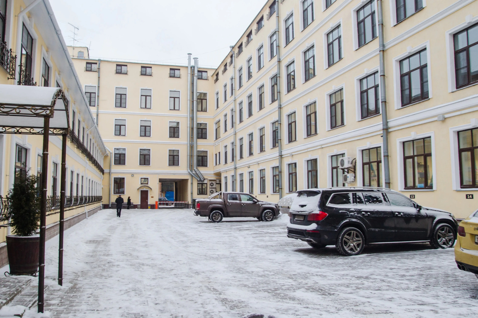 Отель на Римского-Корсакова