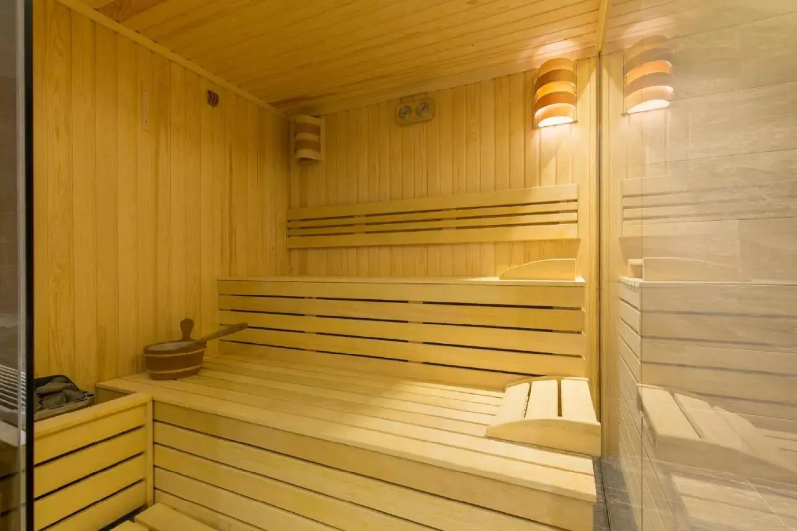 Отель Public House