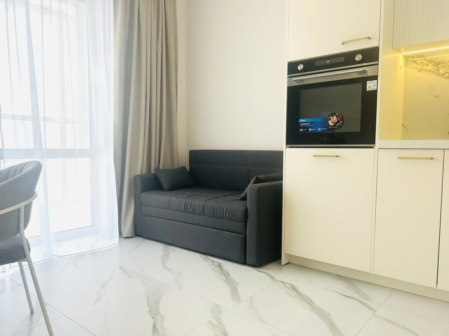 Шикарная Квартира с Видом на Реку и Город