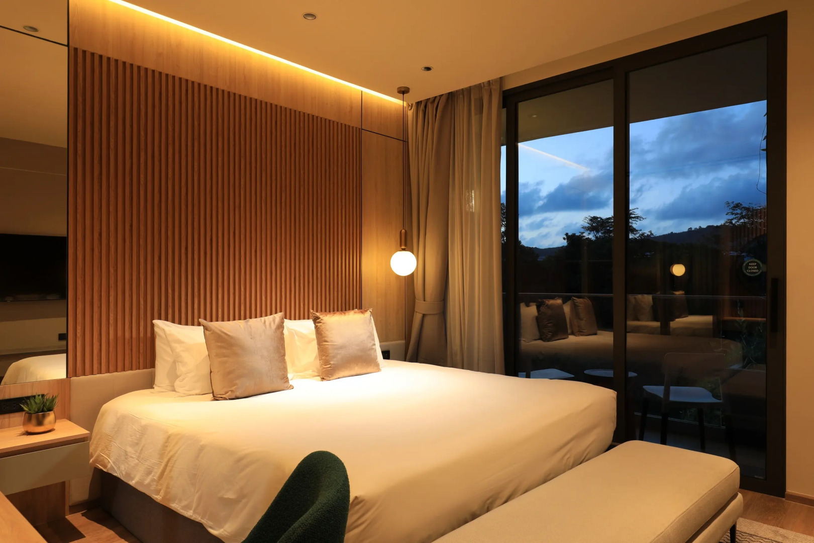 Апартаменты LGP-C512 2 Спальни рядом с Пляжем Бангтао Балкон с Видом на Природу и Доступ к Бассейну