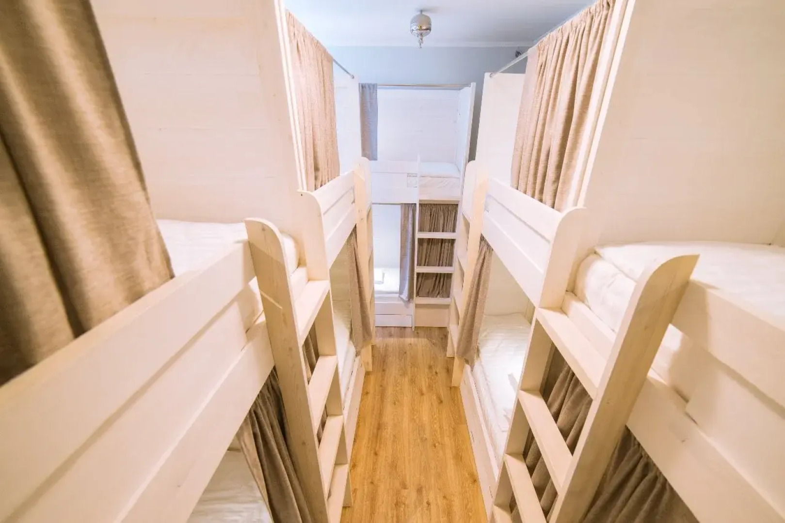 Хостел Изба