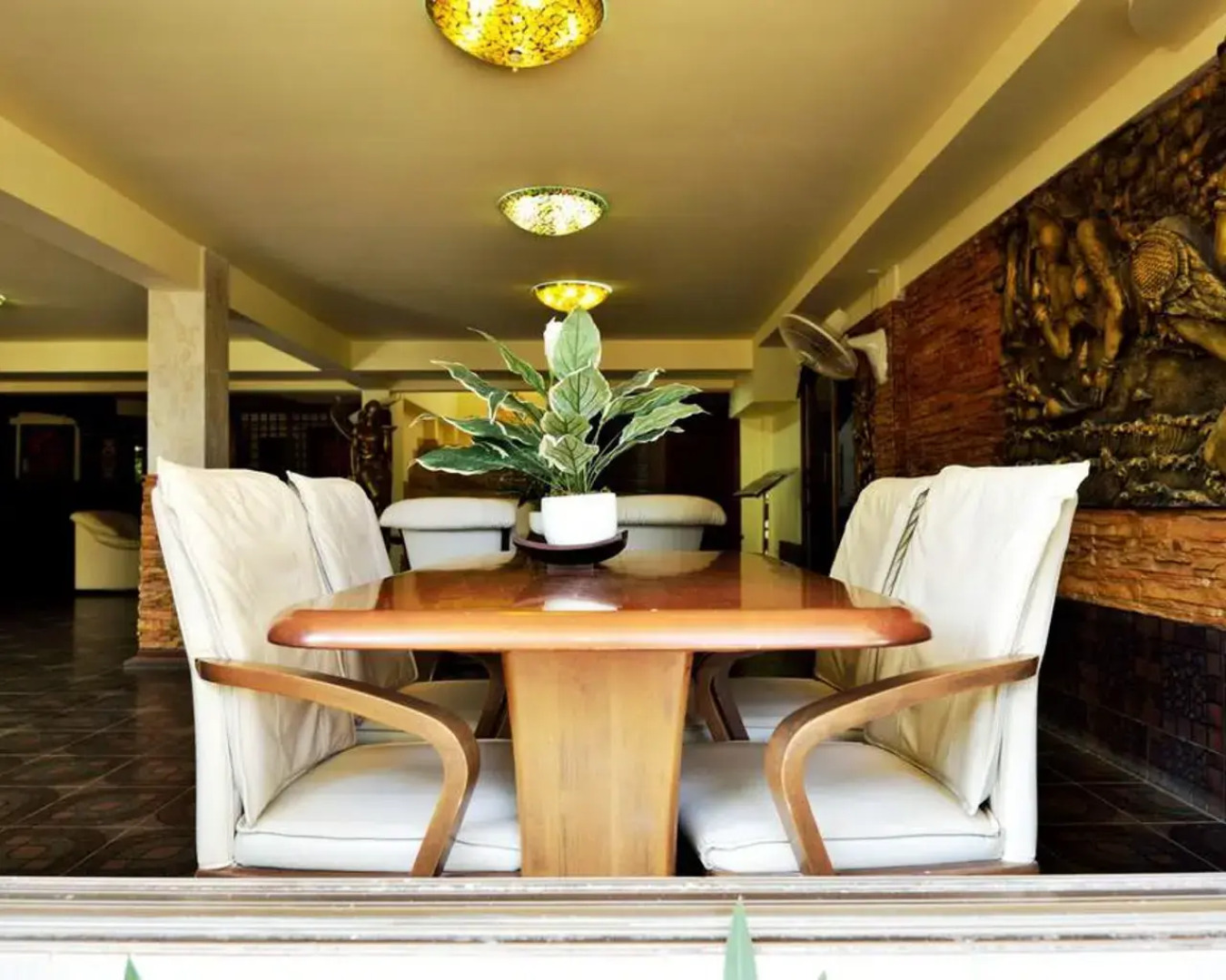 Отель Jaranya Hotel