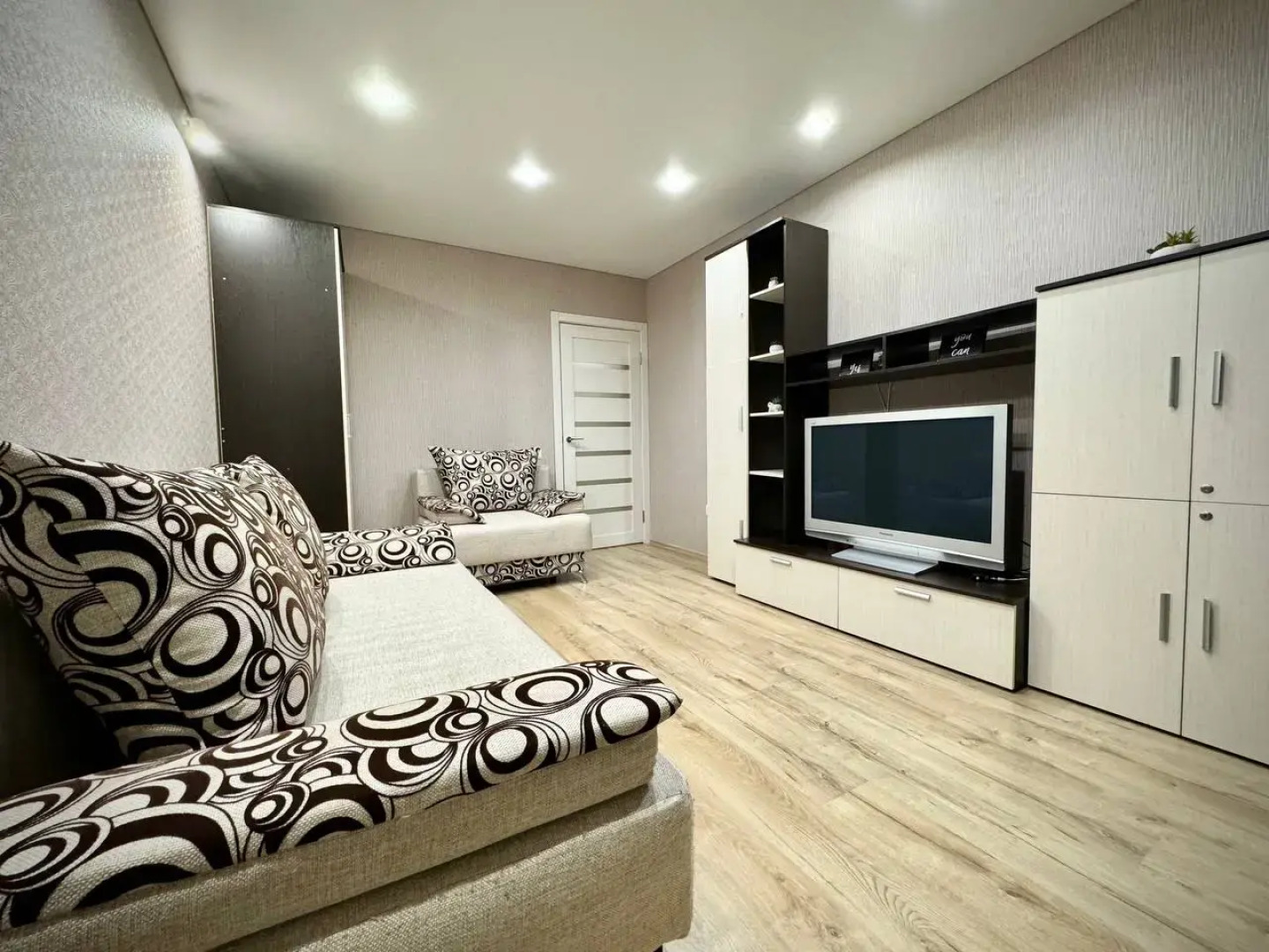 Апартаменты Трёхкомнатный люкс в Ботаническом саду