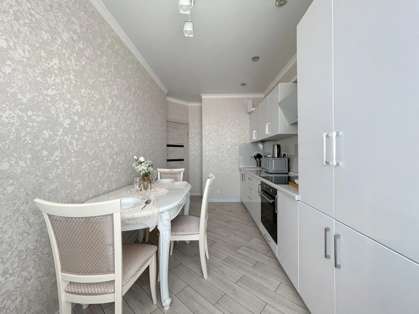 Квартира Green FOX с шикарным видом на реку Кутум