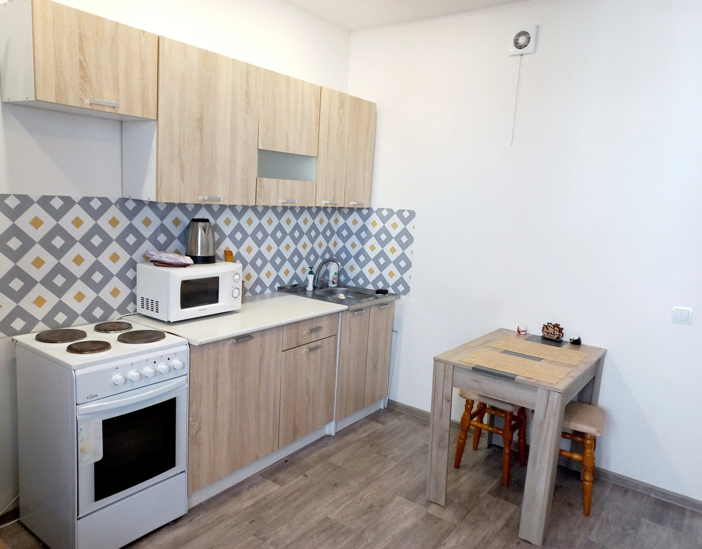 Квартира новая уютная студия на Берегу Иртыша