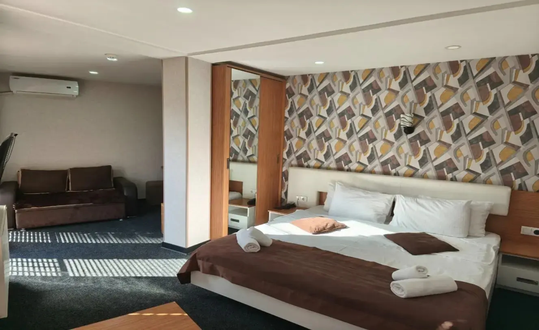 Отель Вояджер