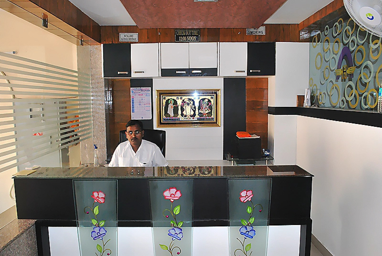 Отель Ashapura by Sky Stays