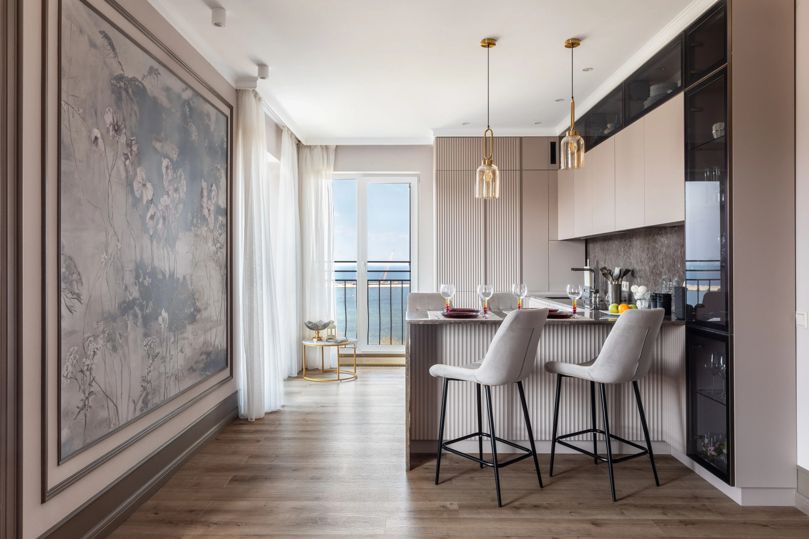 Квартира с Панорамным Видом на Море