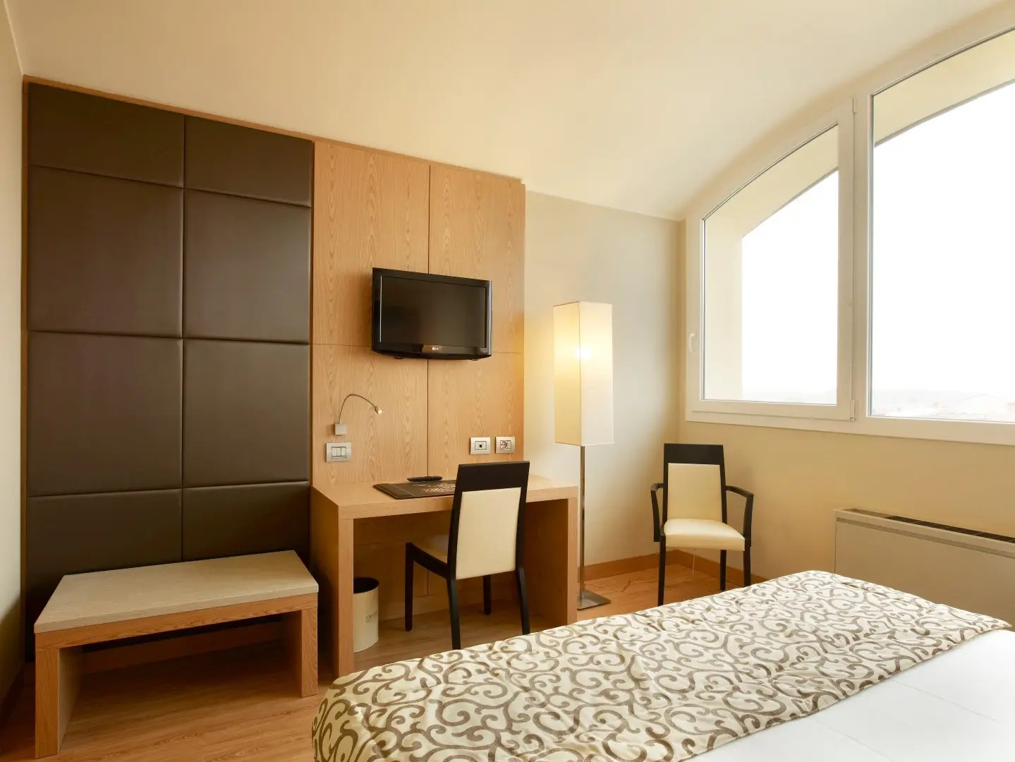 Отель VIRGINIA PALACE